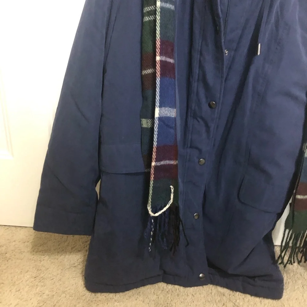 Woman’s size medium Navy Blue Faux Fir winter coat - Picture 4 of 10